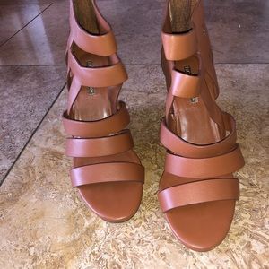 🦋SOLD🦋 BCBG Wedges